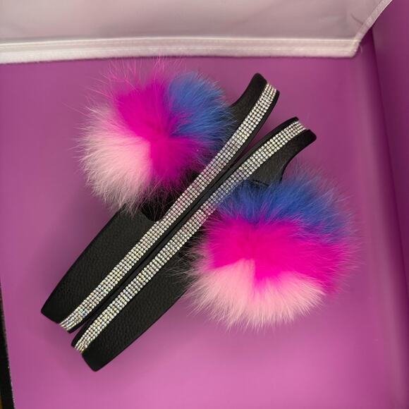 Akira NWOT Azalea Wang Dreamt We Spoke Rainbow Furry Slides Sandals Sz 8 Y2K - Picture 4 of 15